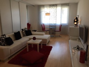 Wohnzimmer mit Fenster